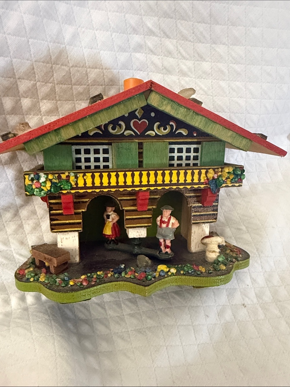 Vintage German Weather House – 5”
Hand‑painted wooden chalet
